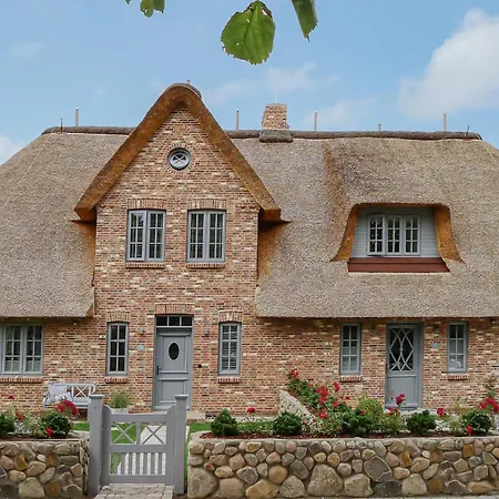 Lewe Daaling 2 Holiday home Nieblum